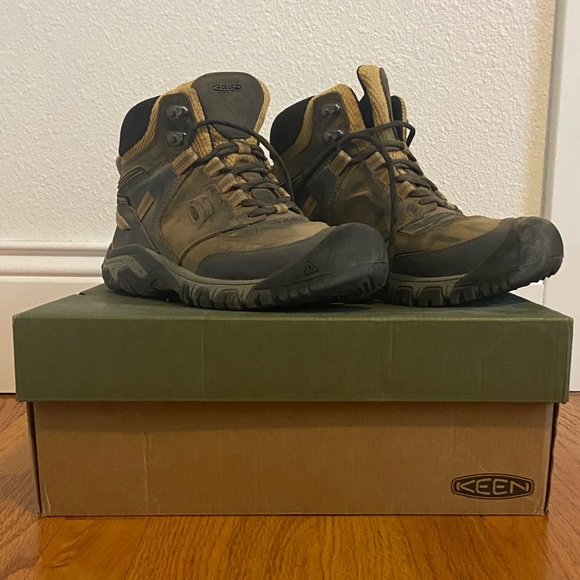 Keen Hiking Boots - Picture 1 of 3